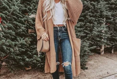 Bulky Oversized Cardigan And Ripped Jeans Outfit Careyfashion Com